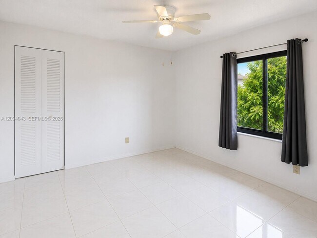 Building Photo - 6521 SW 114th Ave