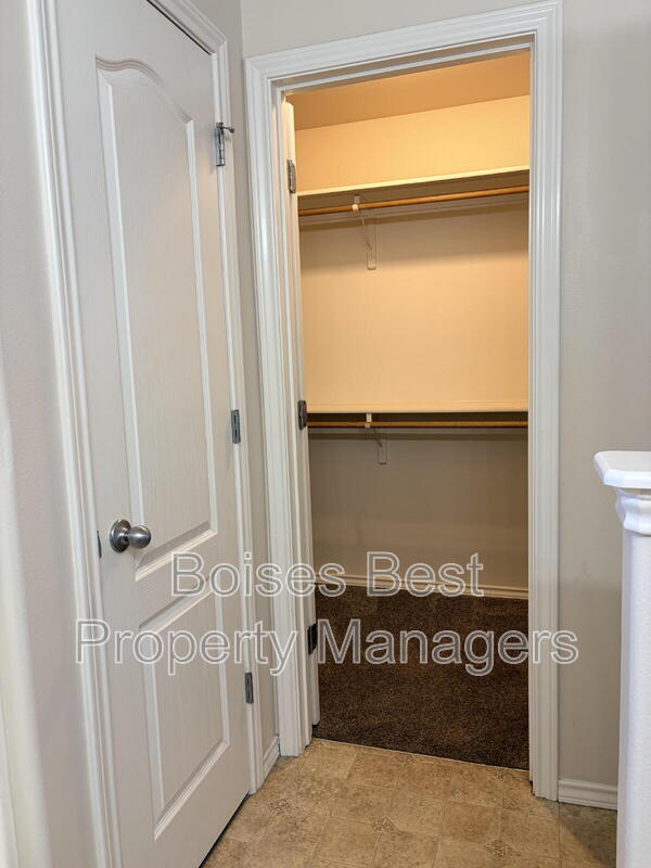 Building Photo - 1276 W Brown Trout Dr