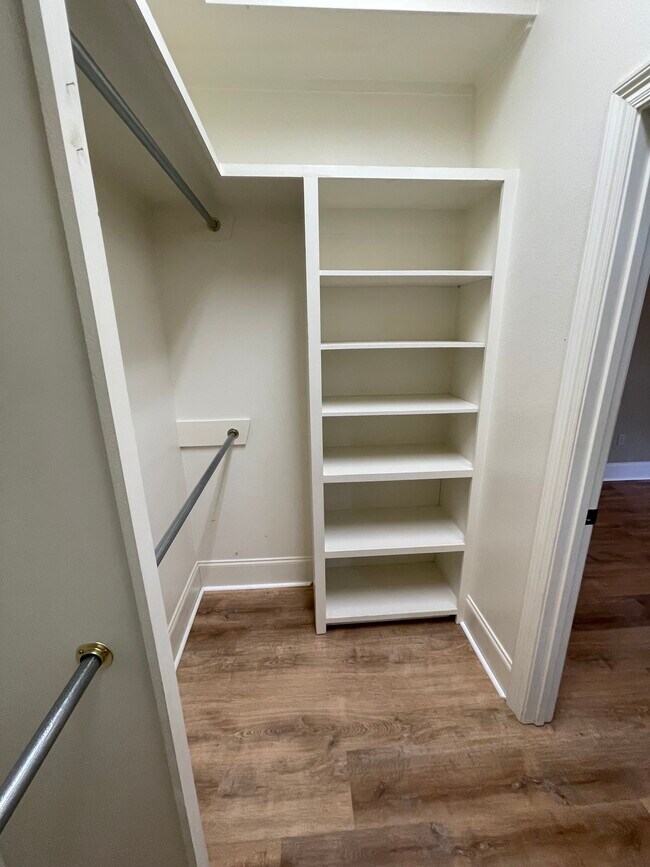 Building Photo - 1200 E Main St