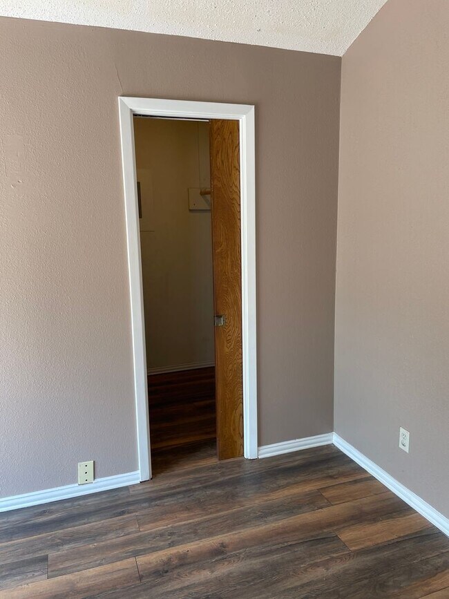 Building Photo - Now available! Pet Restrictions. Charming ...