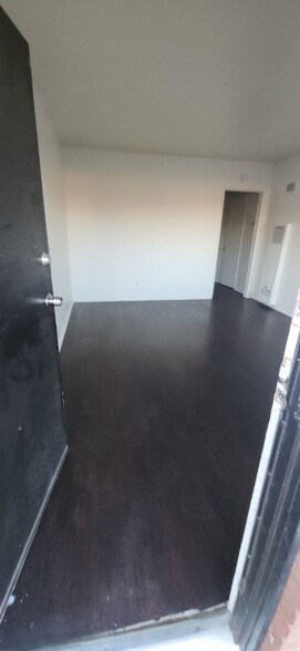 Building Photo - 444 E Lancaster Blvd