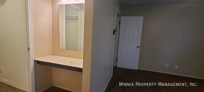 Building Photo - 4700 Boulder Dr