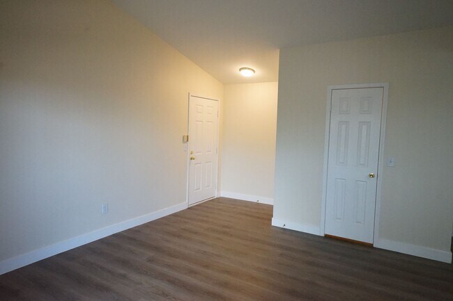 Building Photo - 231 W Horizon Ridge Pkwy