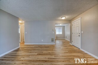 Building Photo - Bright Upper-Level 2 BD with Covered Deck