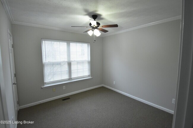 Building Photo - 4221 Willowview Blvd