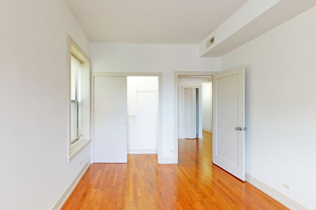 Bedroom - 5234-5244 S. Ingleside Avenue