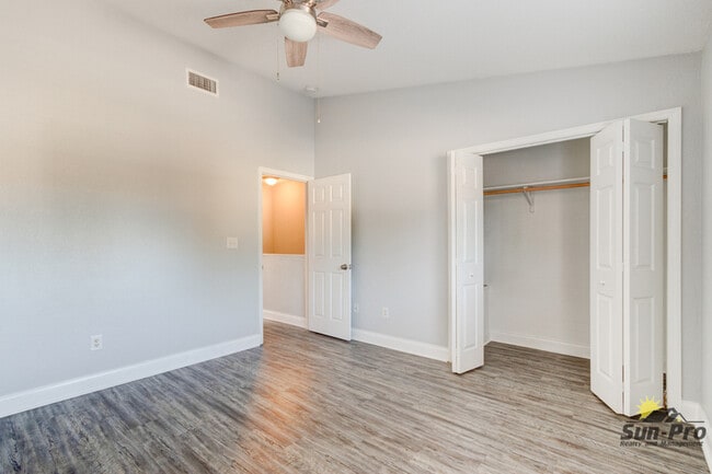 Building Photo - 480 Reed Canal Rd