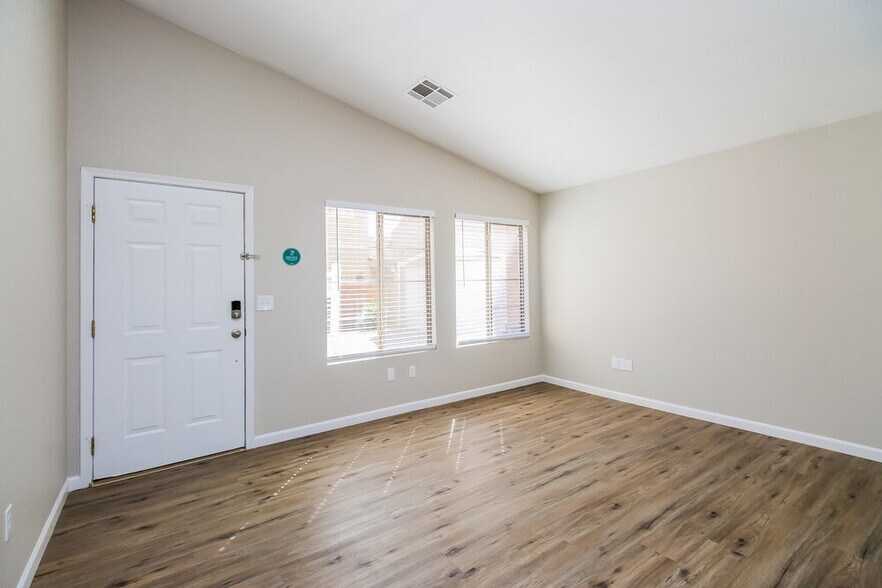 Building Photo - 1346 S Boulder St