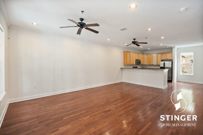 Building Photo - 3 Bedroom / 2.5 Bath Townhome For Rent In ...