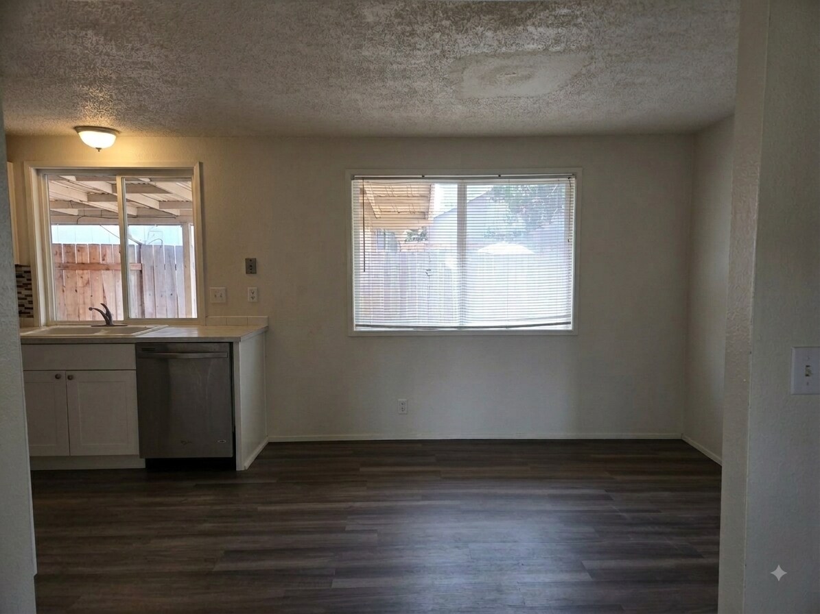 Building Photo - 2145 Primrose St