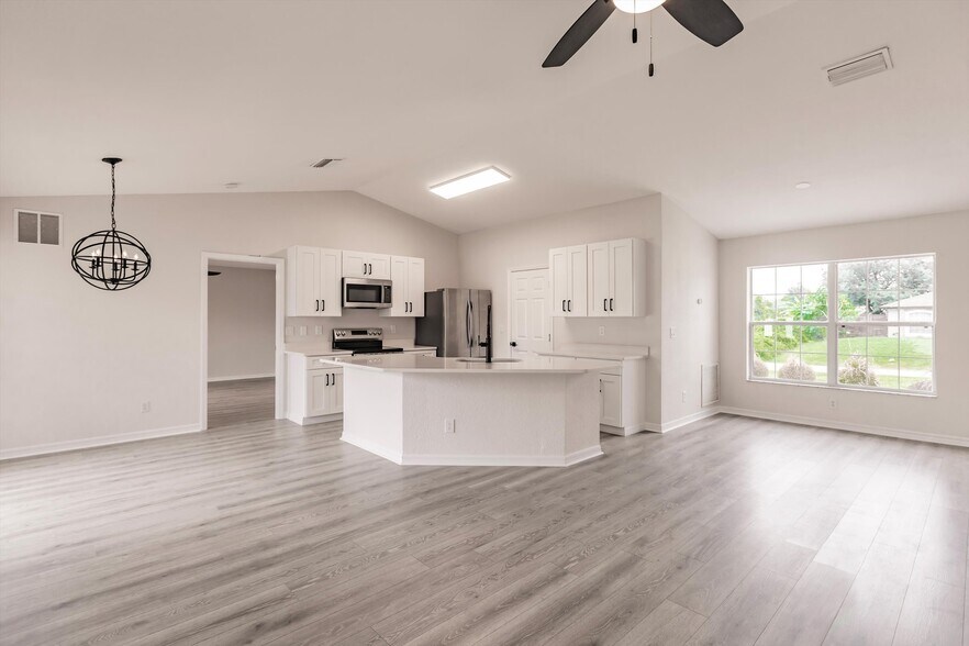 Building Photo - 4132 Mermell Cir