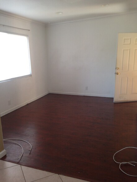 Building Photo - 2137 7th Ave