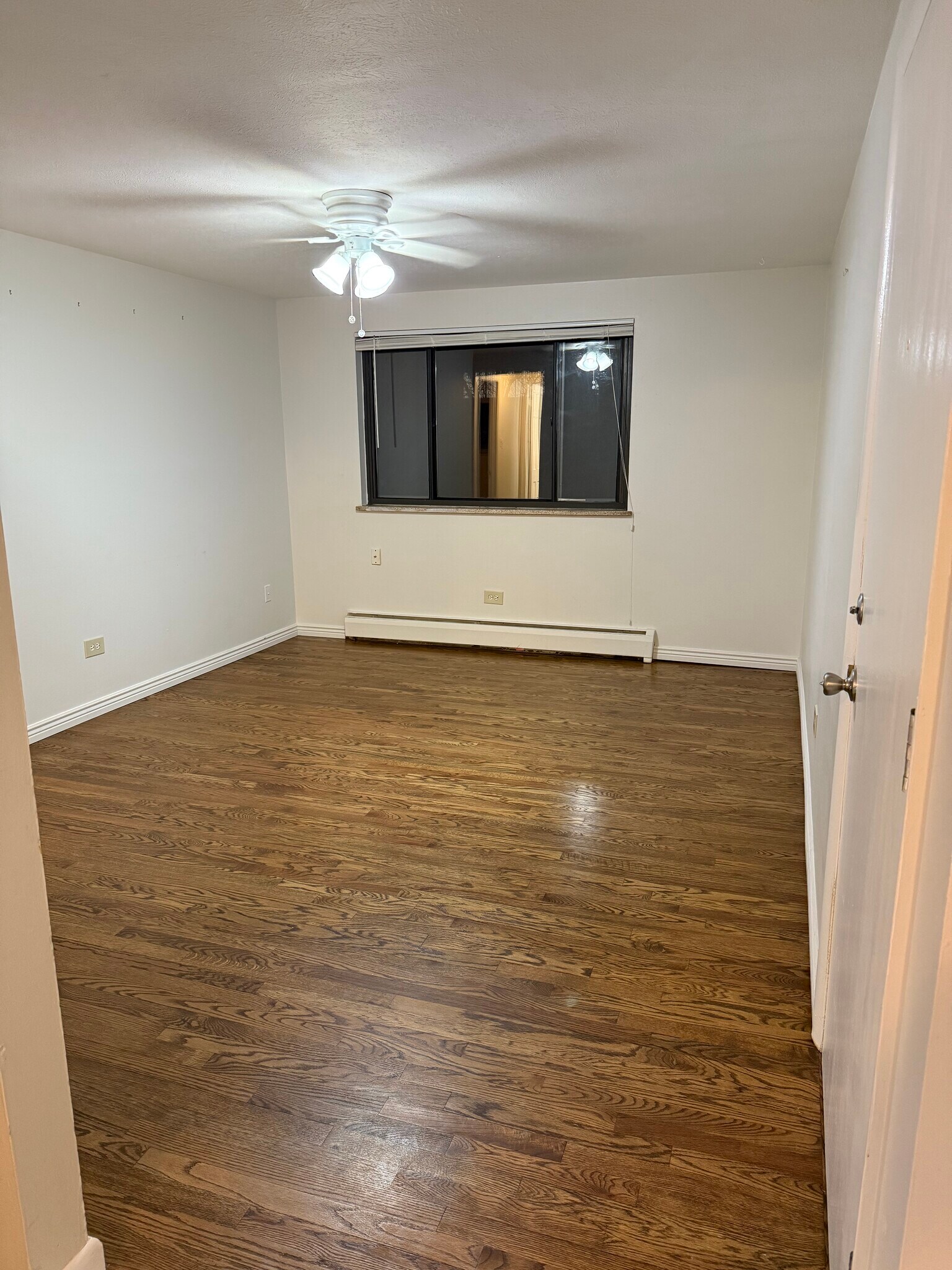 Building Photo - 1410 S Ash St