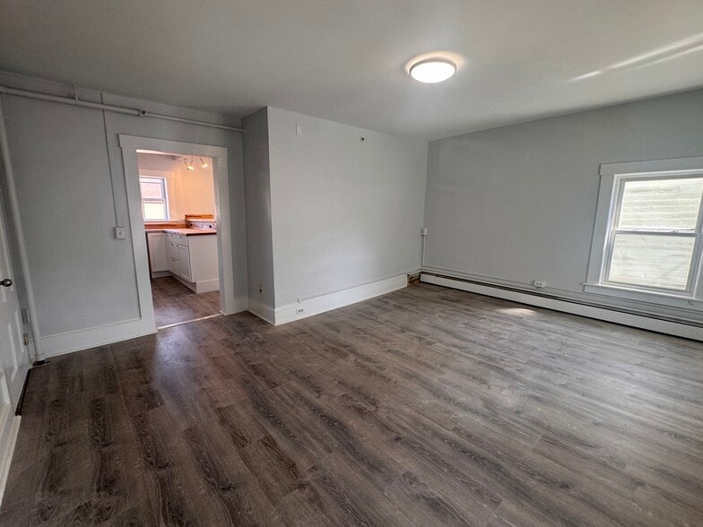 Building Photo - 18 State St