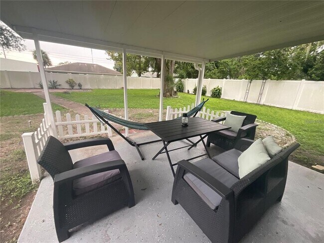 Building Photo - 3624 Willow Wisp Dr S