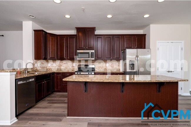 Building Photo - 601 Fox River Hills Way