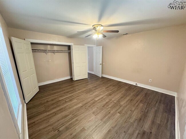 Building Photo - 1517 Blonde St