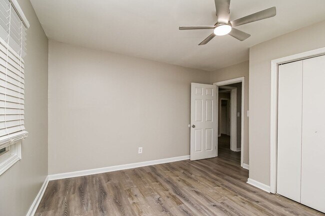 Building Photo - Renovated 3-Bed Gem in Southwest Atlanta