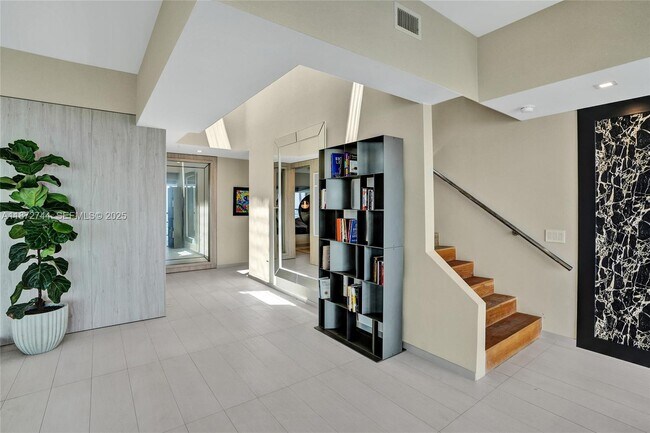 Building Photo - 1100 Biscayne Blvd