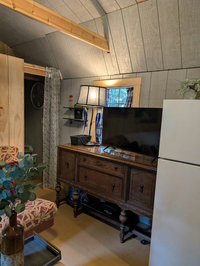 Building Photo - 41 Sportsmen Lodge Rd