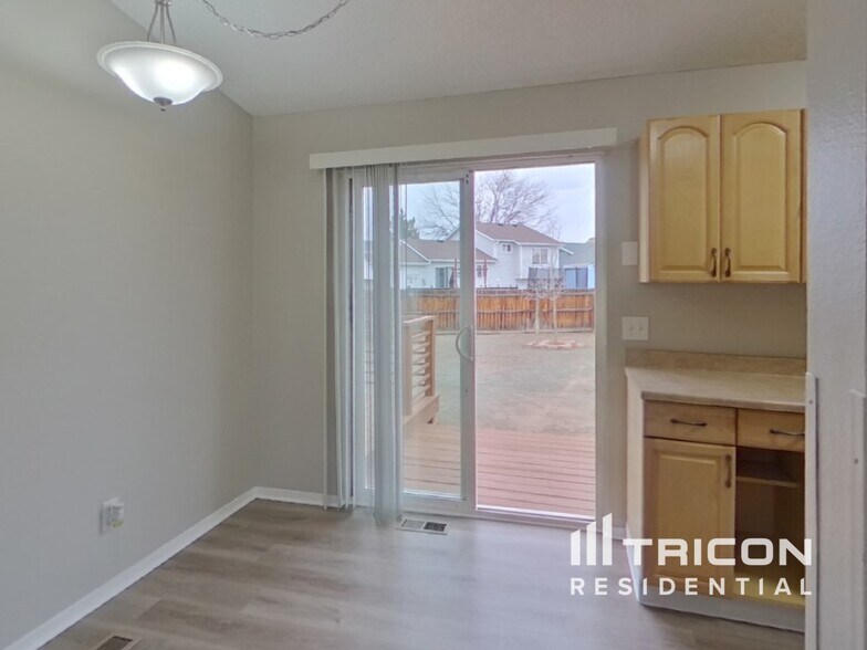 Building Photo - 2330 Bruno Cir