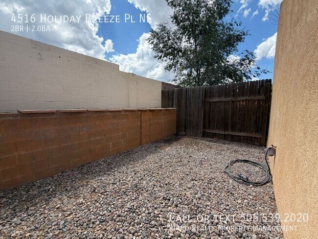 Building Photo - 4516 Holiday Breeze Pl NE