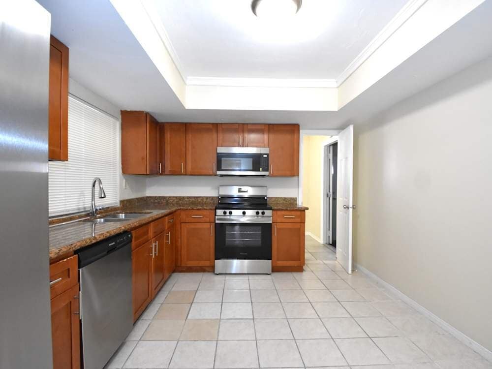 Building Photo - 7630 Coral Blvd