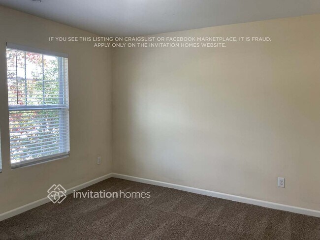 Building Photo - 1052 Sapphire Dr