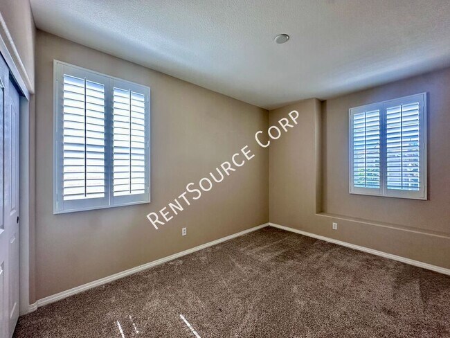 Building Photo - 28390 Esplanada Dr