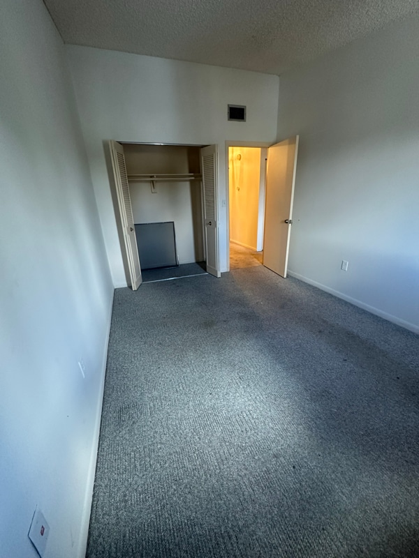 Building Photo - 7625 SW 106th Ave