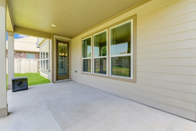 Building Photo - 15623 Hanover Breeze Ln