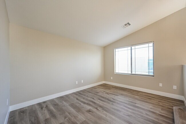 Building Photo - 7682 Gentle Grazer St