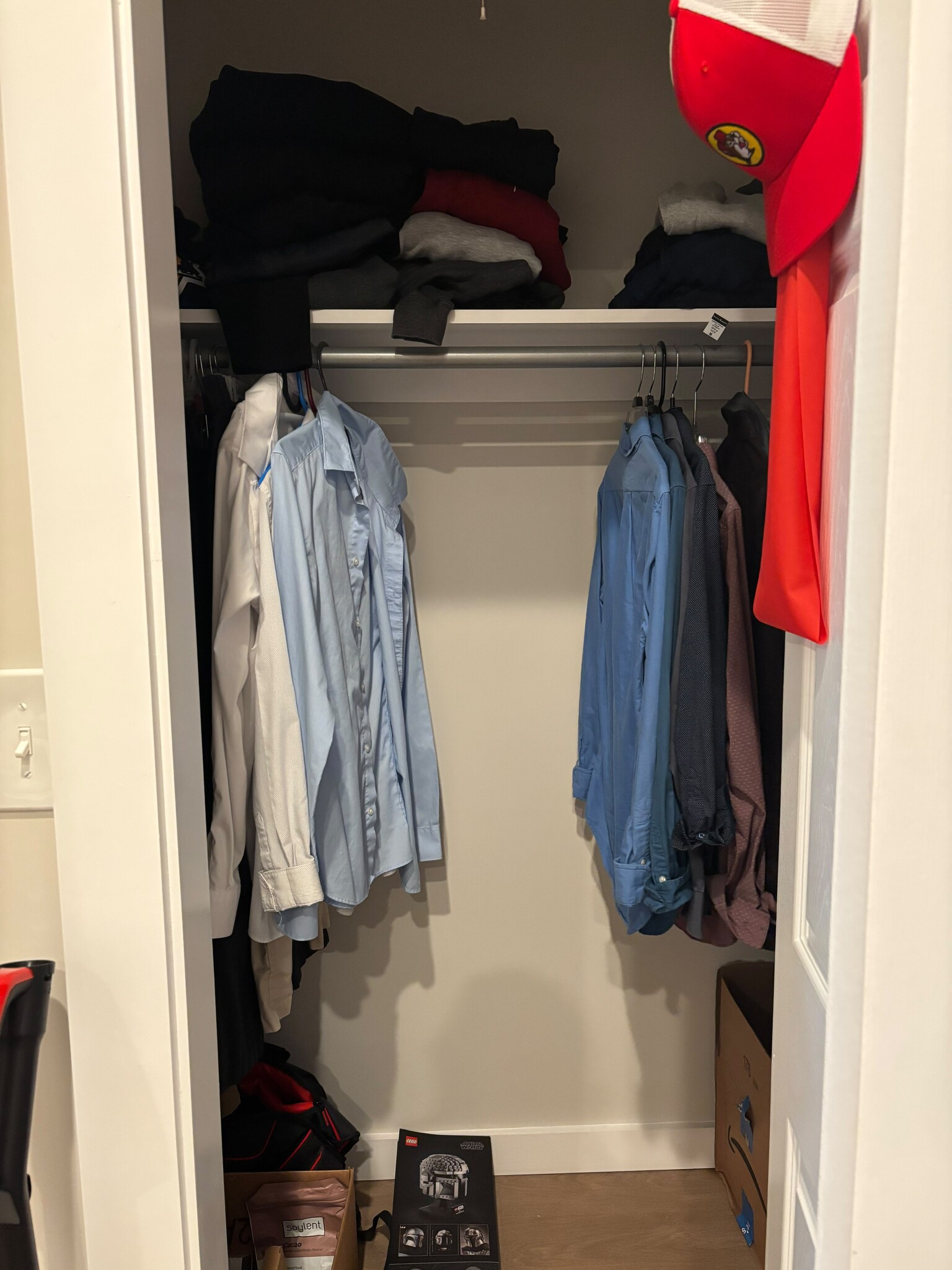 Closet bedroom - 217 S High St