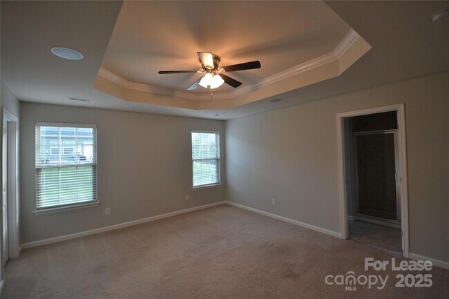 Building Photo - 1606 Fleetwood Dr