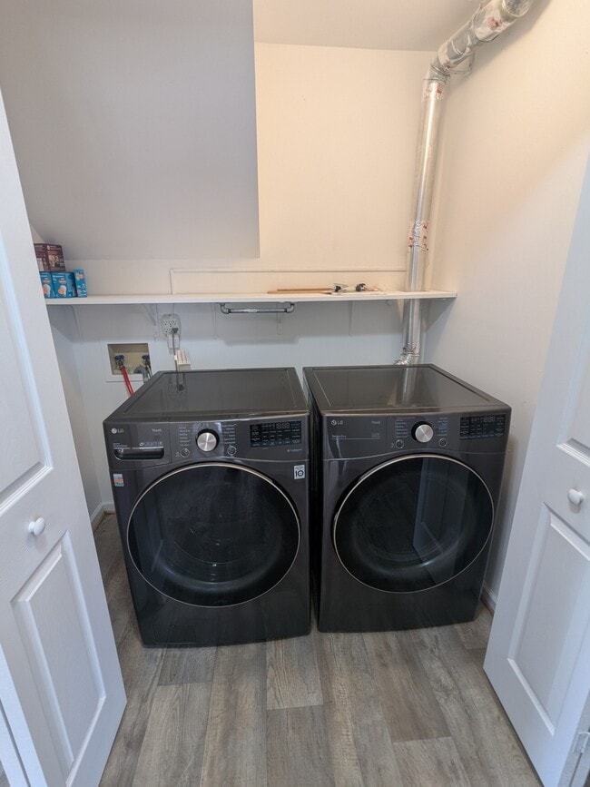 Building Photo - 708 Galleon Dr
