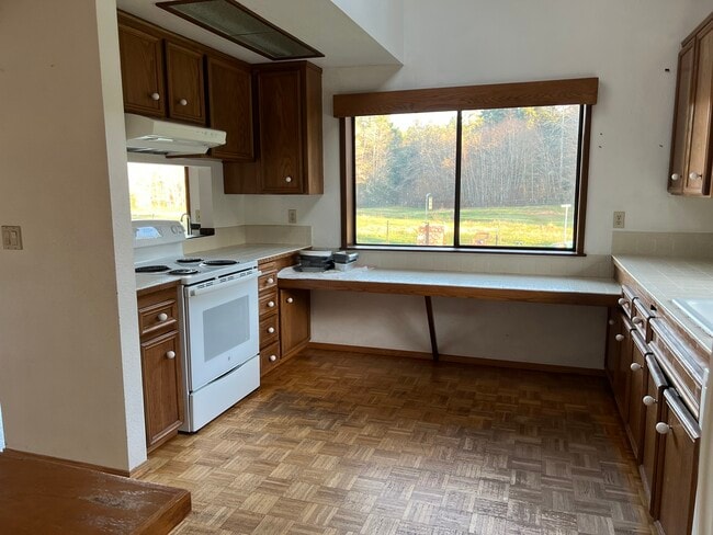 Building Photo - 15607 62nd Ave NW