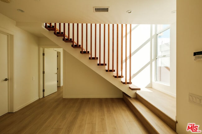 Building Photo - 18225 Coastline Dr