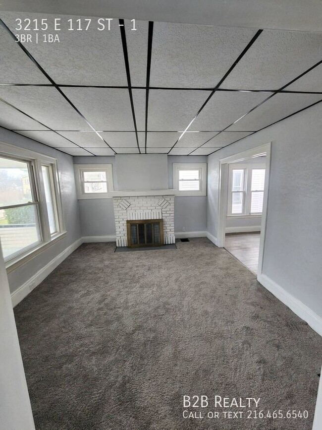 Building Photo - 3215 E 117th St