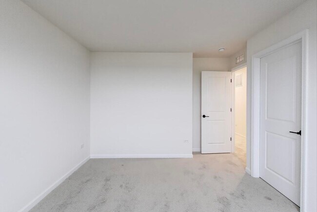 Building Photo - 2240 Bent Grass Wy