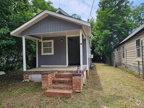 Building Photo - Charming 2BR House in Fort Valley