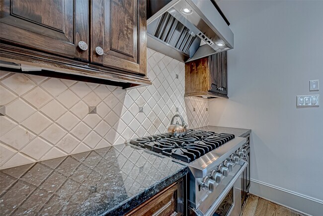 Building Photo - 311 Calle Sevilla Pl