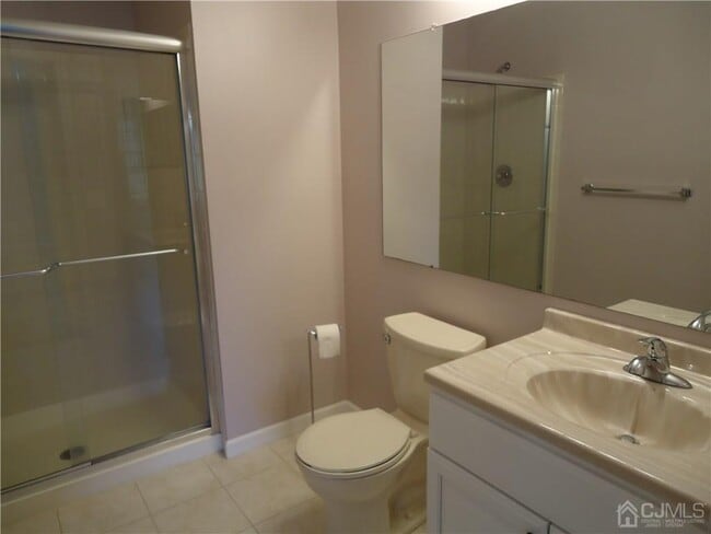 Building Photo - 313 Wimbeldon Ct