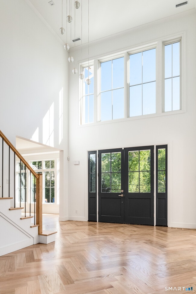 Building Photo - 68 Dearfield Dr
