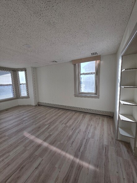 Building Photo - 2827 Horseshoe Pike