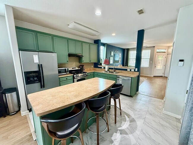 Building Photo - 506 Shadow Point