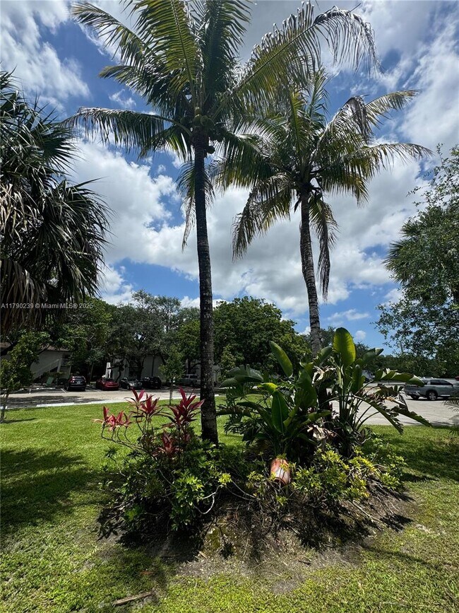 Building Photo - 4215 N University Dr