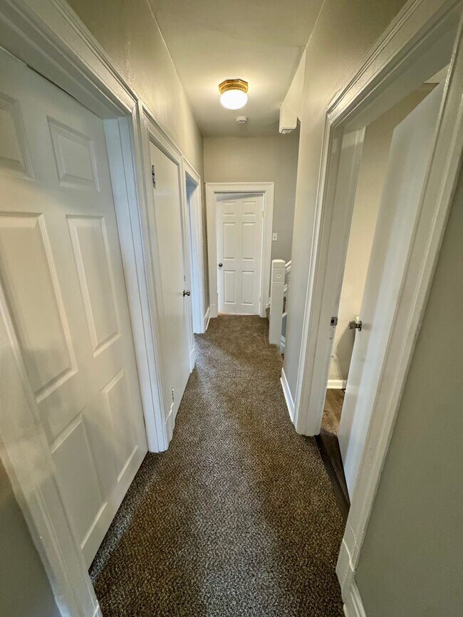 Building Photo - 111 S Ohio St