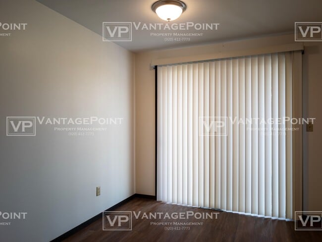 Building Photo - 2571 Trojan Dr