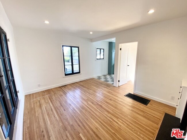 Building Photo - 7956 Norton Ave