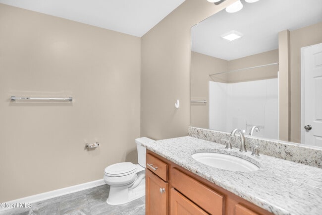 Building Photo - 15 Clarice Ln